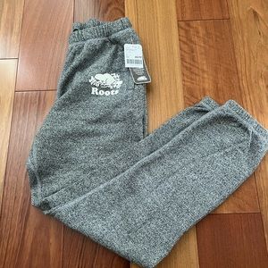 BRAND NEW ROOTS GREY SWEATPANTS (WITH TAGS)